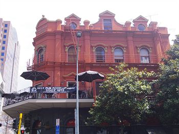 Shakespeare Hotel Auckland image 1
